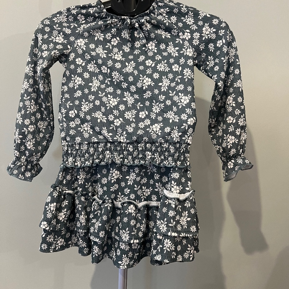 NICOLE MILLER; Girl's Skit /top Set  Hunter green with white flowers.   Size 7